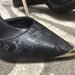 Pantofi stiletto negri.